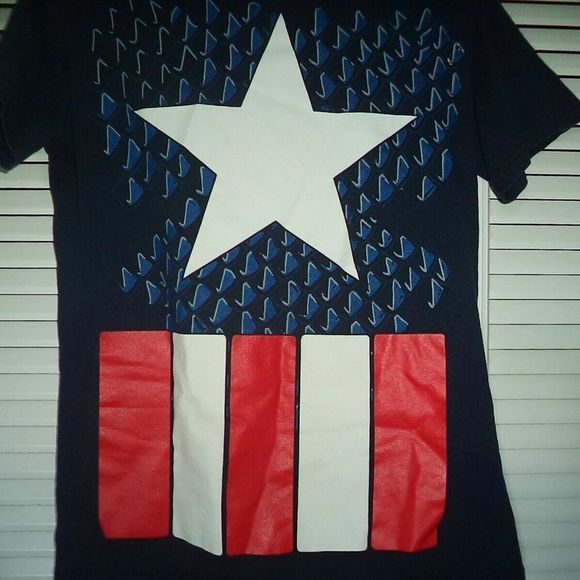 MARVEL MAD ENGINE SHORT SLEEVE T SHIRT FIRST AVENGER CAPTAIN AMERICA~MENS SIZE S - Picture 3 of 4